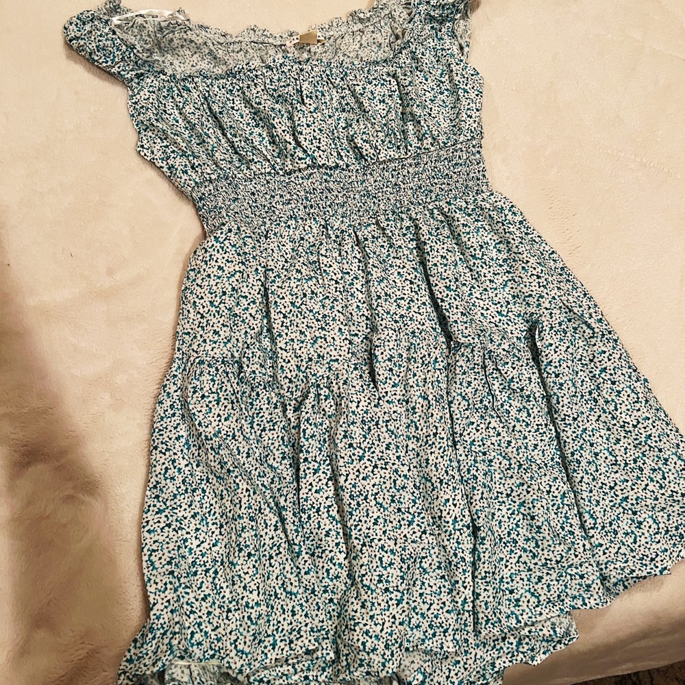 Aéropostale Medium Floral off the shoulder Milkmaid dress.